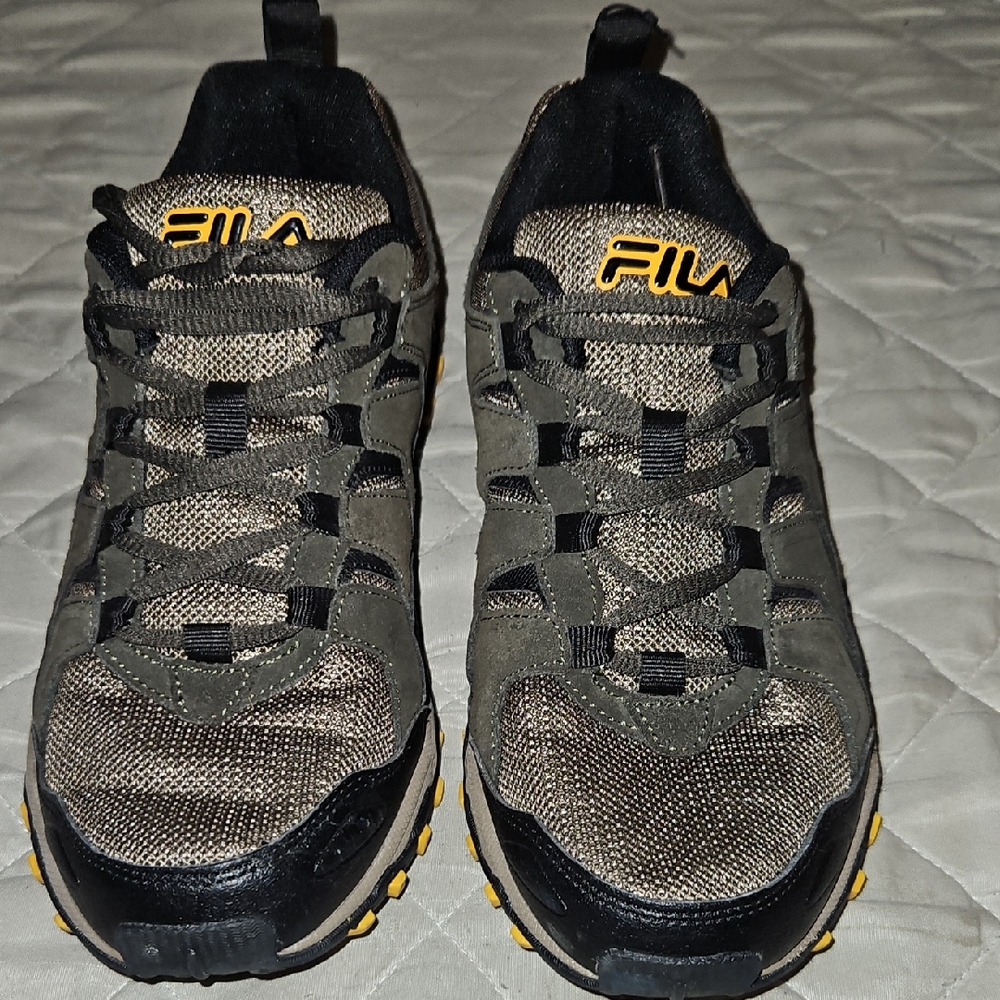 Fila Black and Tan Men's Sneakers Nwob